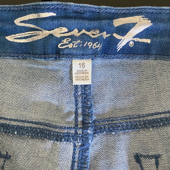 Seven7 Jean short - Picture 2 of 4